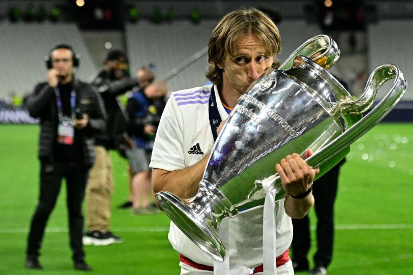 Luka Modric Signs New Contract