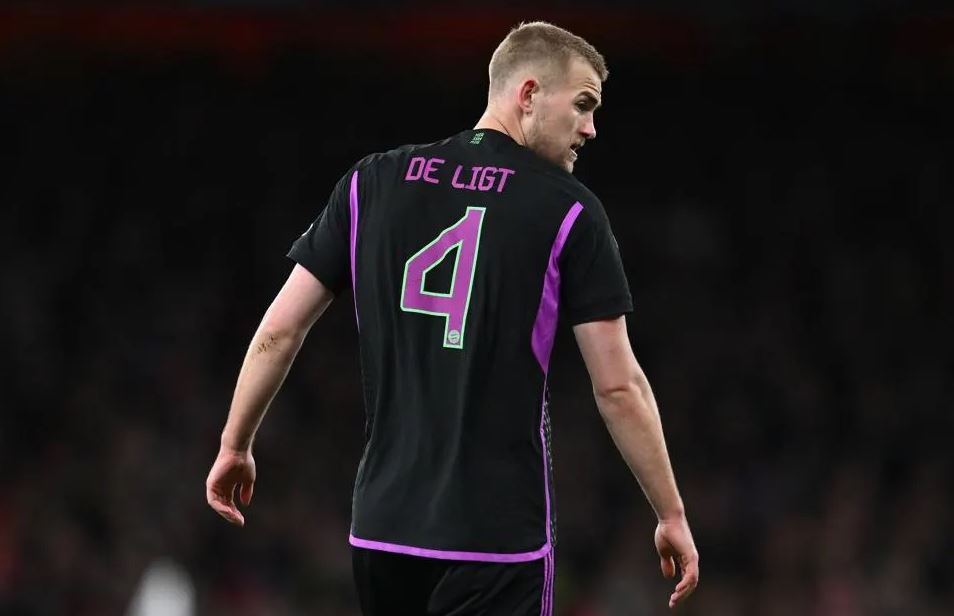 Matthijs de Ligt agrees Man Utd move