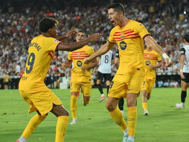 Barcelona Triumphs in a Gritty Showdown Against Valencia